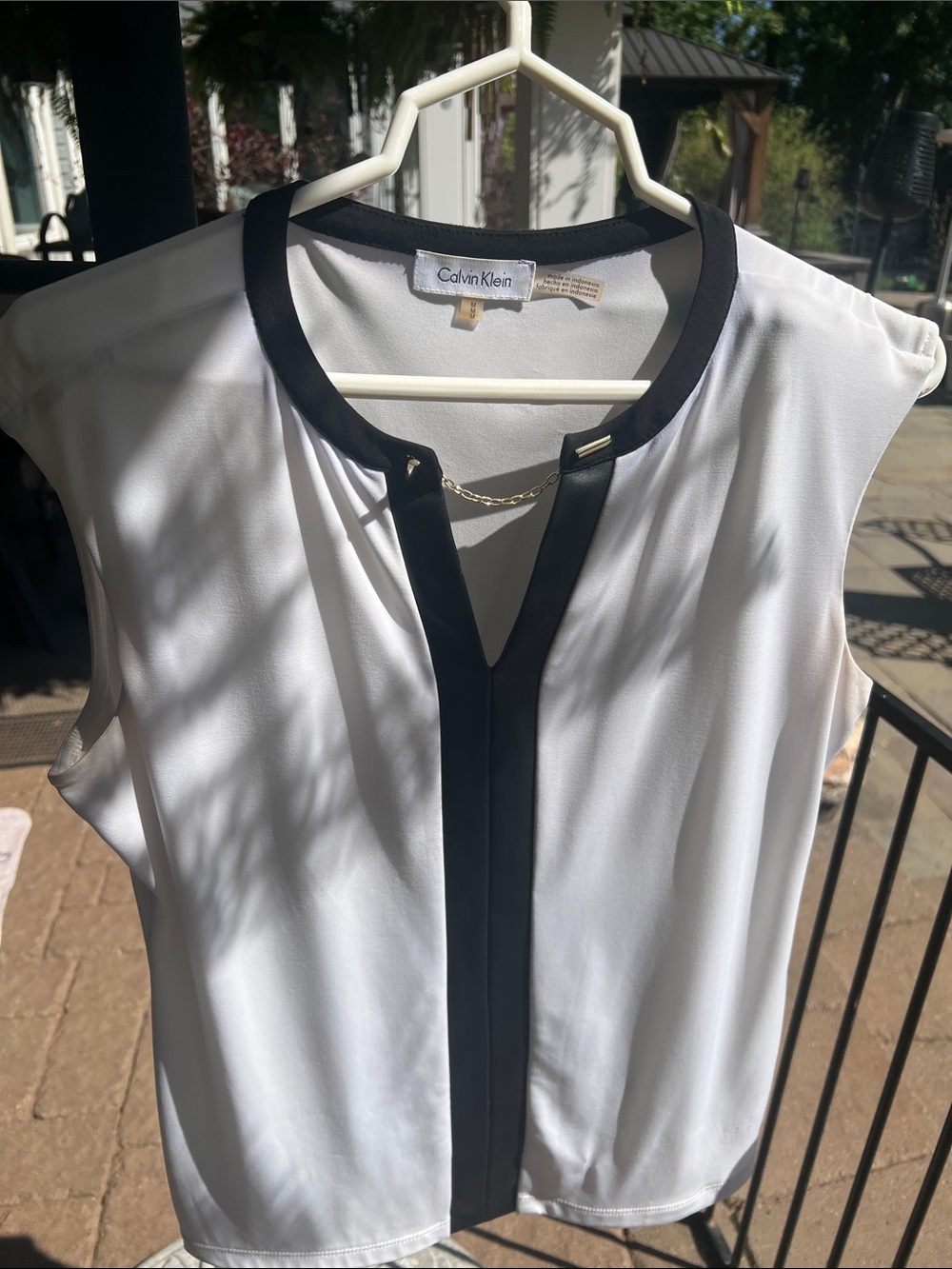 Calvin Klein White Sleeveless Camisole with Black Trim and Gold Chain